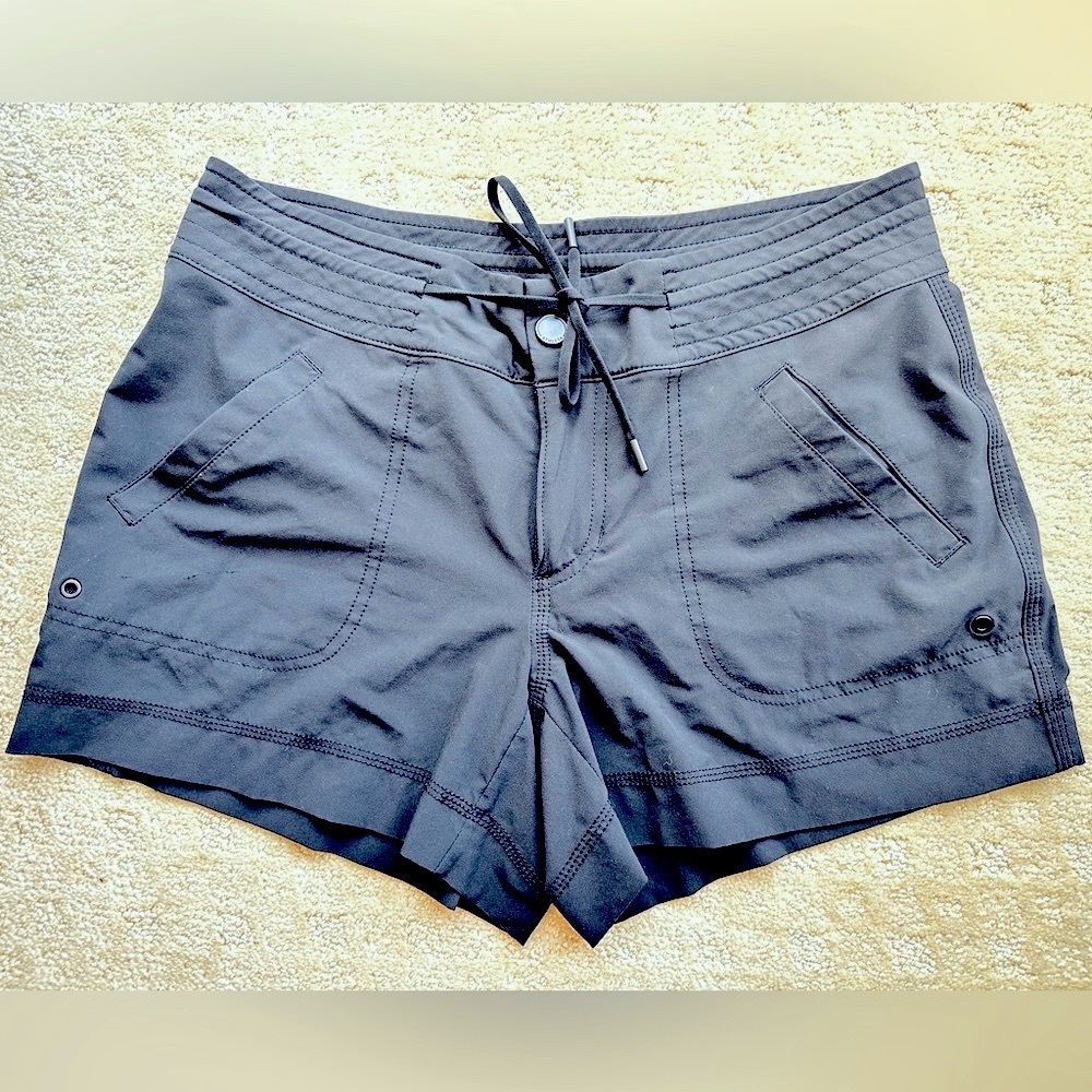 Athleta Trekkie Shorts